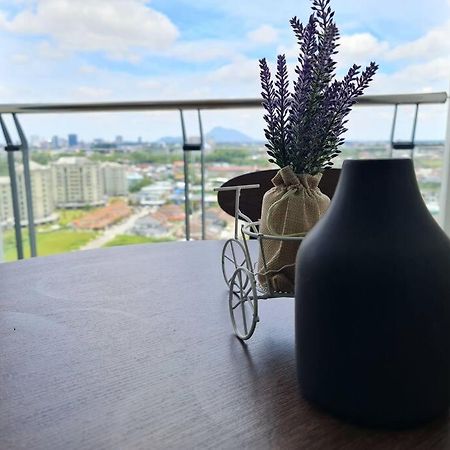 Apartament Lovely Vivamall City View With 2 Card Lv10 Kuching Zewnętrze zdjęcie