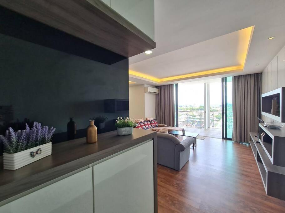 Apartament Lovely Vivamall City View With 2 Card Lv10 Kuching Zewnętrze zdjęcie