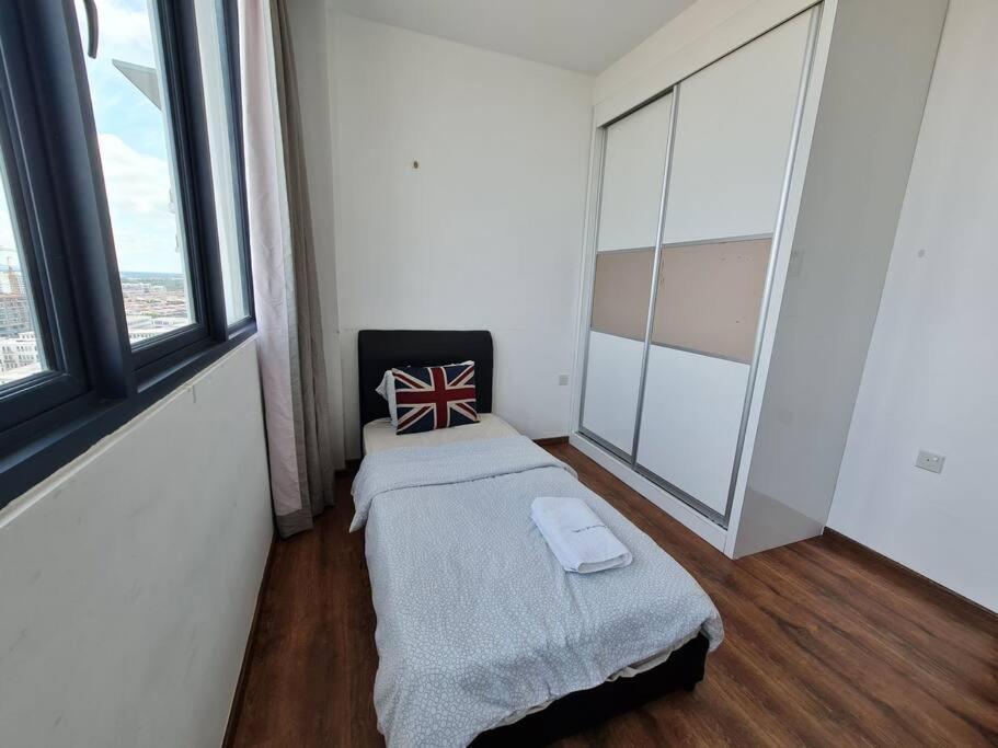 Apartament Lovely Vivamall City View With 2 Card Lv10 Kuching Zewnętrze zdjęcie