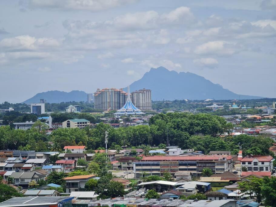 Apartament Lovely Vivamall City View With 2 Card Lv10 Kuching Zewnętrze zdjęcie