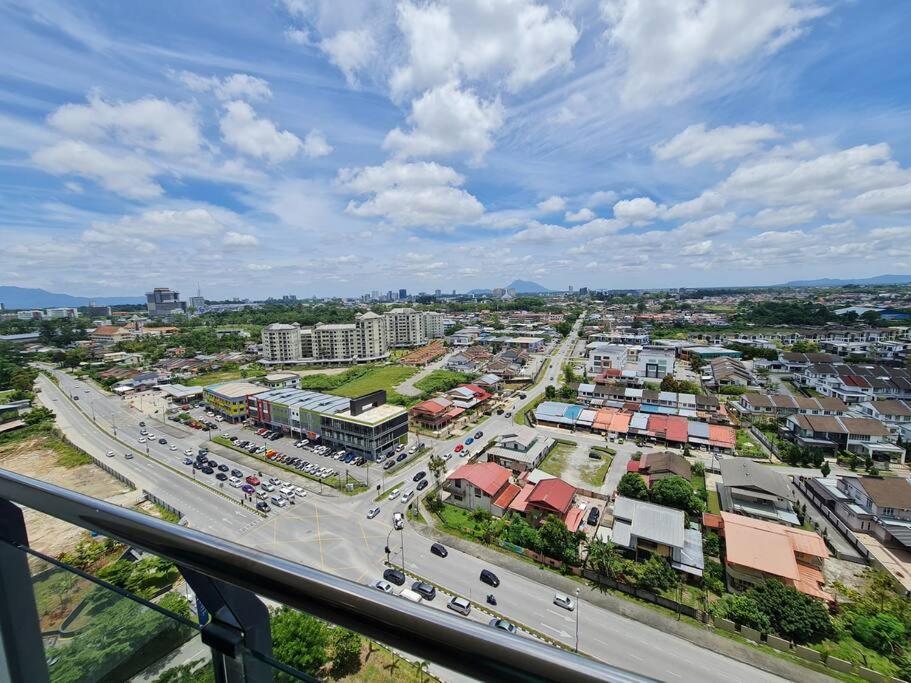 Apartament Lovely Vivamall City View With 2 Card Lv10 Kuching Zewnętrze zdjęcie